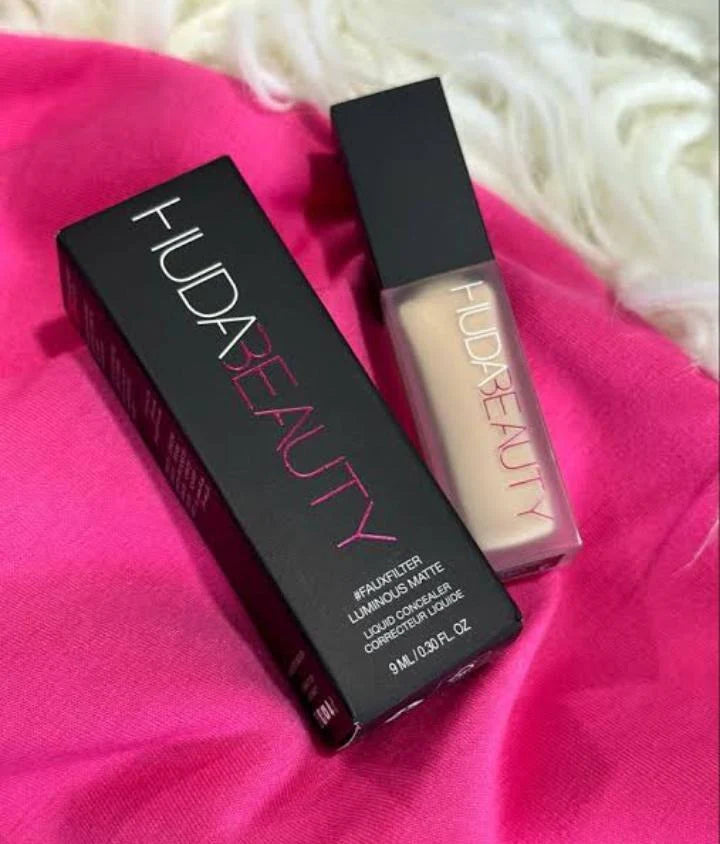 HUDA BEAUTY High Coverage Creamy Foundation – 40ml full coverage liquid base with flawless matte finish